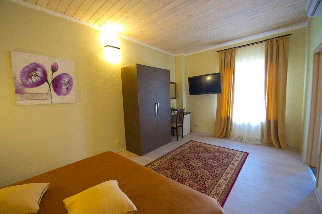 Prince Trubetskoi Winery Hotell Nova Kakhovka Rom bilde
