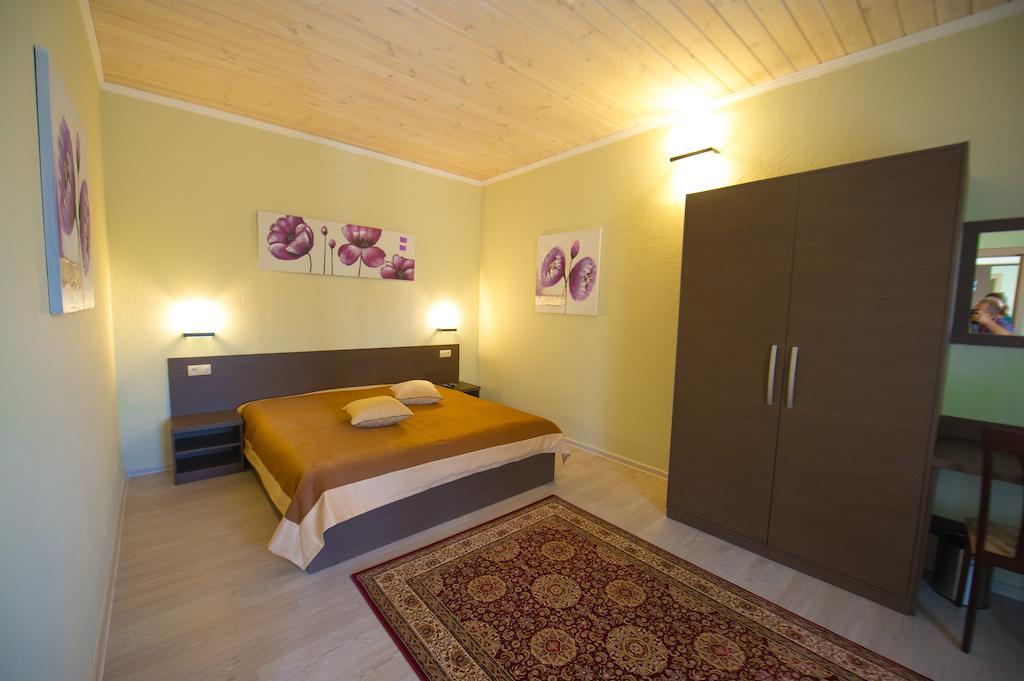 Prince Trubetskoi Winery Hotell Nova Kakhovka Rom bilde